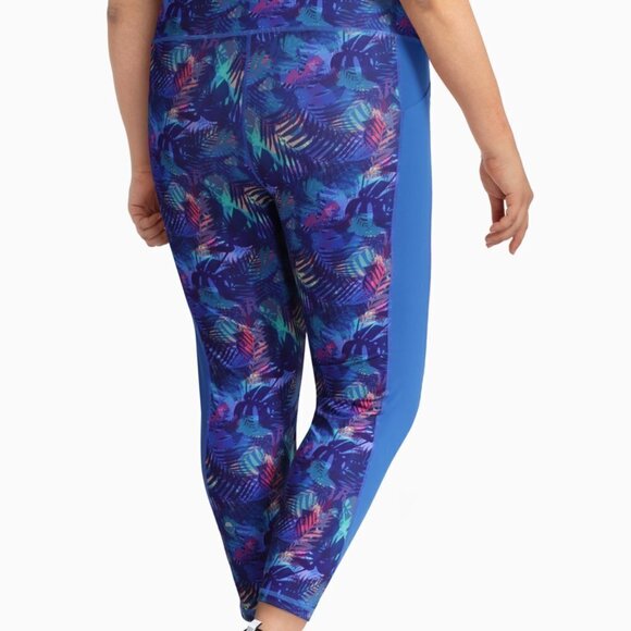 Solspry Inspire Women's Plus Size Tropical Print Performance 3/4 Length Leggings - Picture 3 of 8